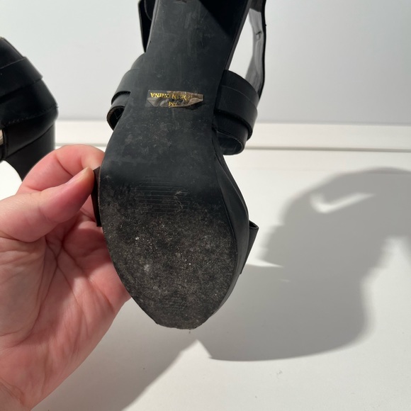 Classy Black Heels - Picture 2 of 2